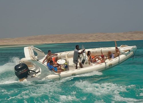 Speedboot Makadi Bay: Privater Ausflug zur einsamen Insel mit Schnorcheln